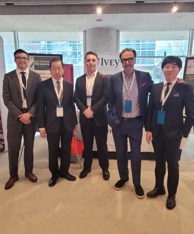 Nico Mendoza, Francis Chou, Luke Field, George Athanassakos, Bojian Wang