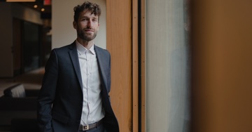 Teaching award winner Jury Gualandris inspires students to reshape business systems